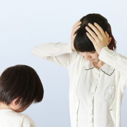 [早點這樣想，該多好]小孩耍任性哭鬧，爸媽該怎麼處理？
